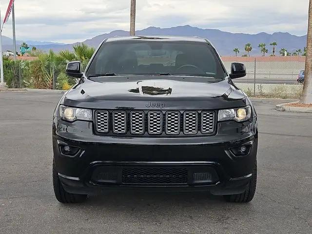 2022 Jeep Grand Cherokee Laredo X 4x4