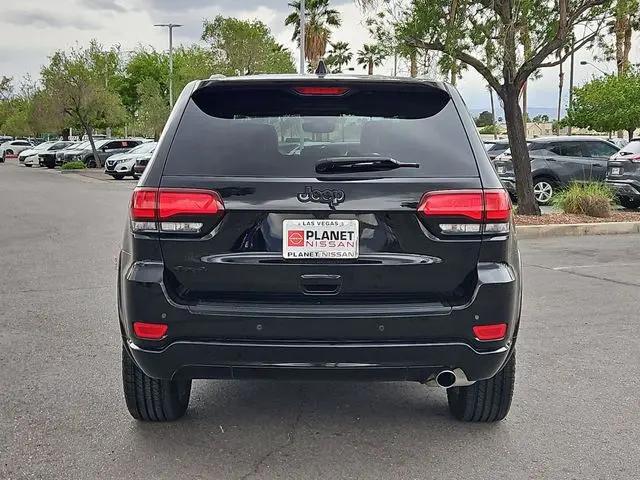 2022 Jeep Grand Cherokee Laredo X 4x4