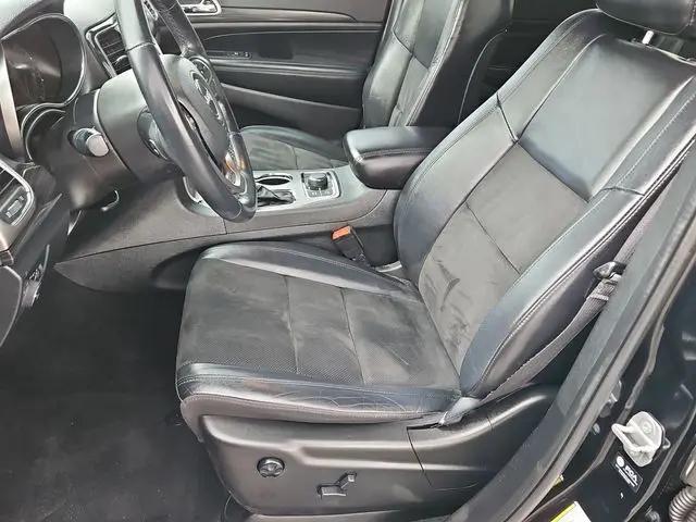 2022 Jeep Grand Cherokee Laredo X 4x4
