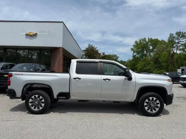 2023 Chevrolet Silverado 2500HD 4WD Crew Cab Standard Bed Custom