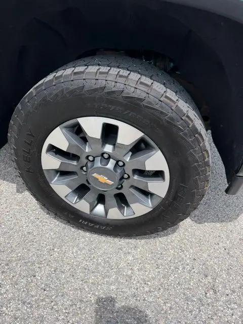 2023 Chevrolet Silverado 2500HD 4WD Crew Cab Standard Bed Custom