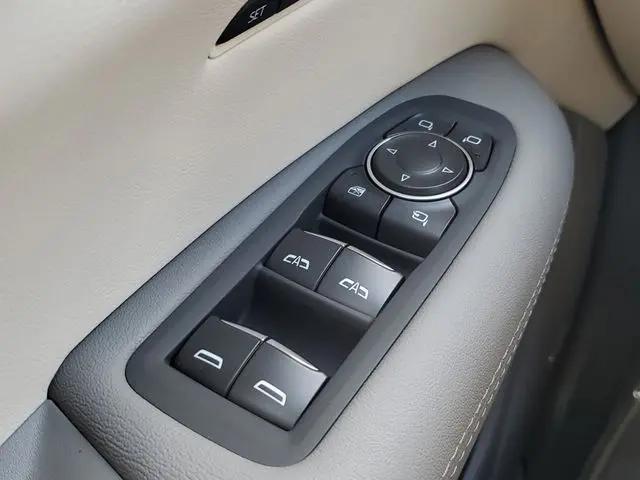 2026 Cadillac XT5 Premium Luxury FWD