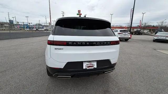 2025 Land Rover Range Rover Sport P360 SE