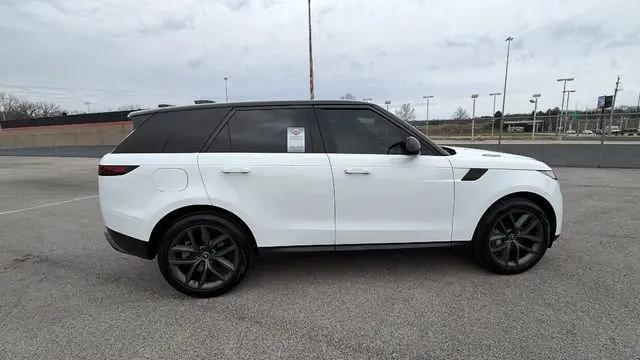 2025 Land Rover Range Rover Sport P360 SE