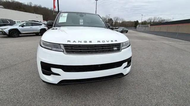 2025 Land Rover Range Rover Sport P360 SE