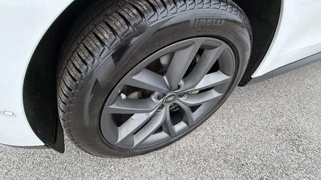 2025 Land Rover Range Rover Sport P360 SE