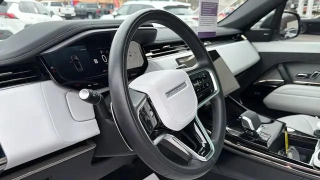2025 Land Rover Range Rover Sport P360 SE