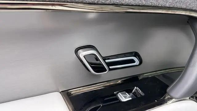 2025 Land Rover Range Rover Sport P360 SE