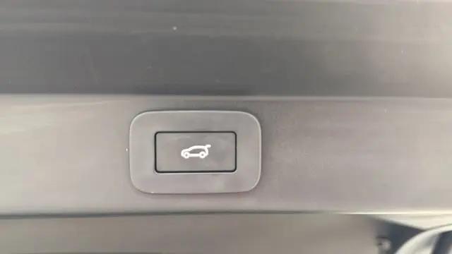 2025 Land Rover Range Rover Sport P360 SE