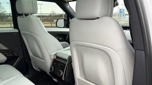 2025 Land Rover Range Rover Sport P360 SE