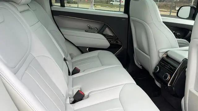 2025 Land Rover Range Rover Sport P360 SE