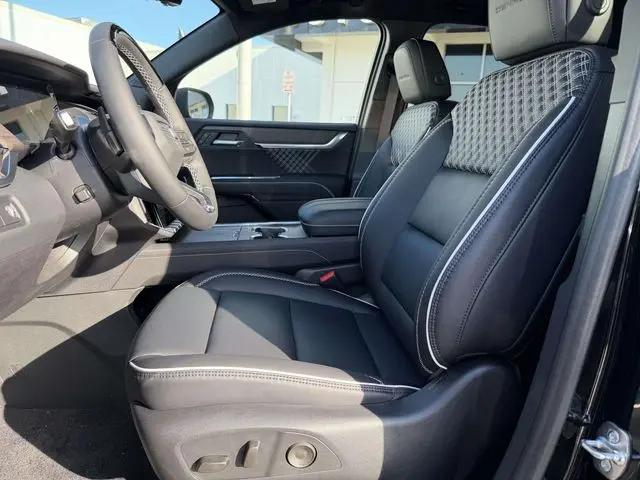 2026 GMC Acadia Denali FWD
