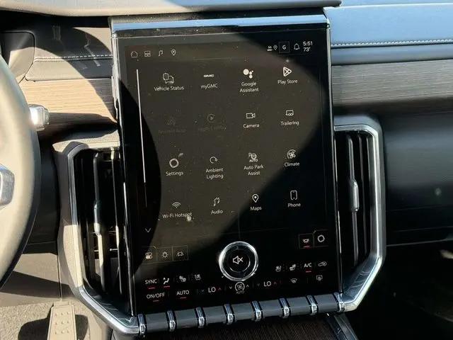 2026 GMC Acadia Denali FWD