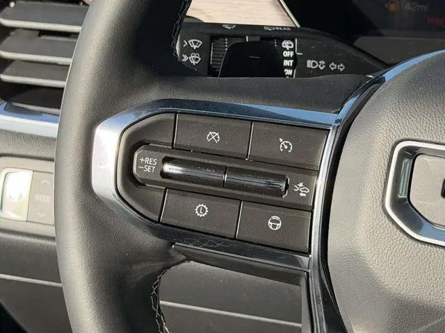 2026 GMC Acadia Denali FWD