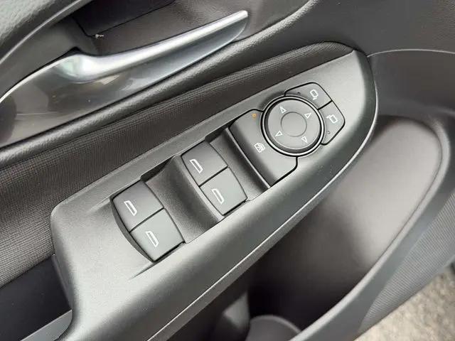 2026 Buick NV Preferred FWD