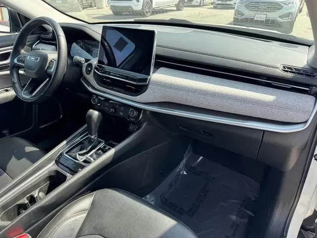 2022 Jeep Compass Latitude Lux 4x4