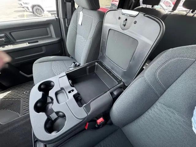 2026 Ram 2500 Black Express Crew Cab 4x4 8" Box