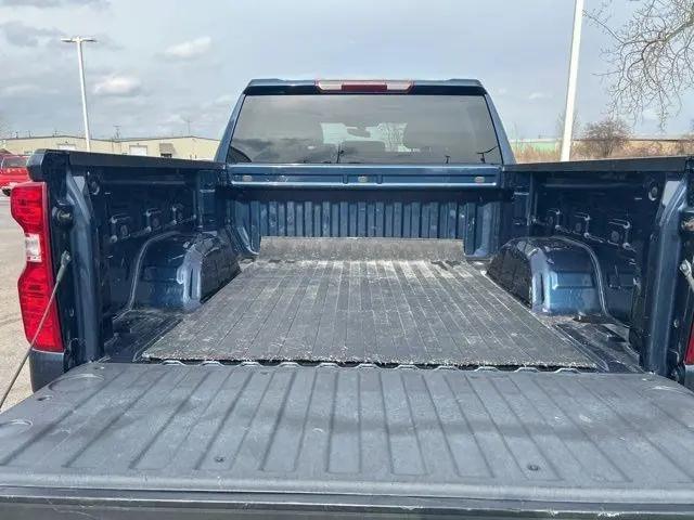 2022 Chevrolet Silverado 1500 4WD Crew Cab Short Bed LT with 2FL