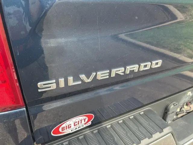 2022 Chevrolet Silverado 1500 4WD Crew Cab Short Bed LT with 2FL