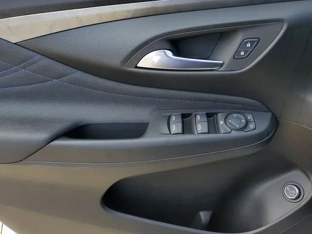 2026 Buick NV Sport Touring FWD
