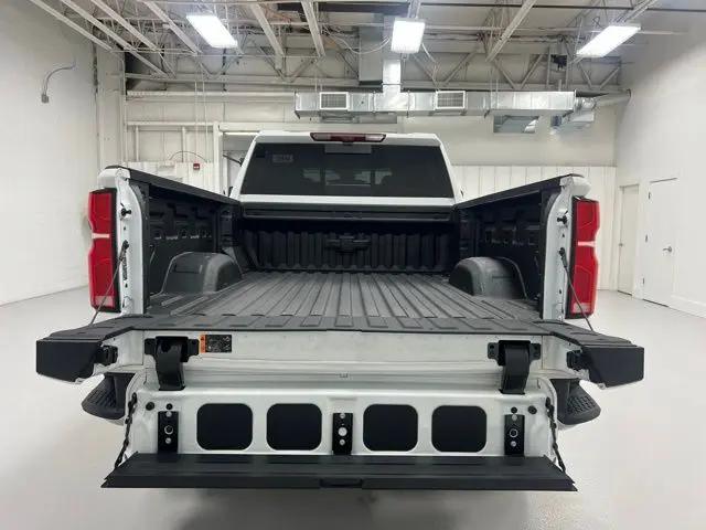 2026 Chevrolet Silverado 2500HD Crew Cab, Standard Bed, LTZ, 4WD