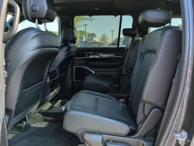 2022 Jeep Wagoneer Series III 4x4