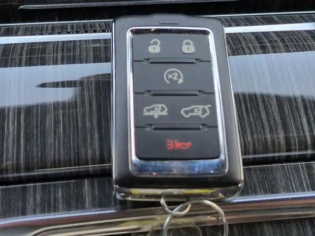 2022 Jeep Wagoneer Series III 4x4