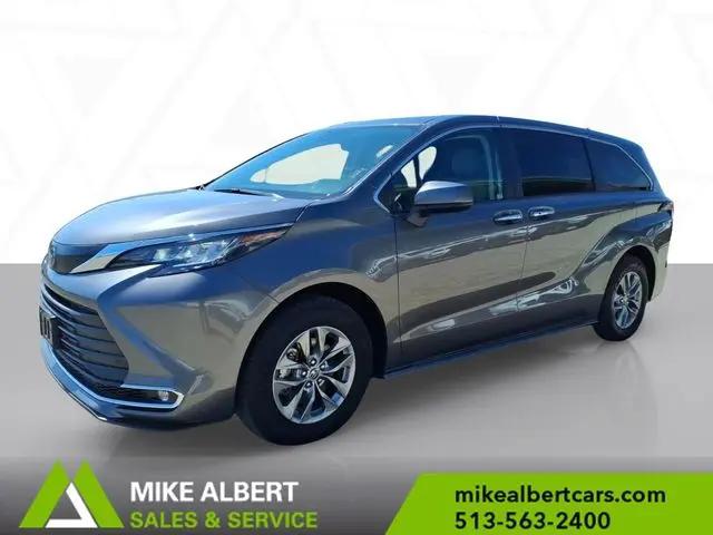 2023 Toyota Sienna XLE
