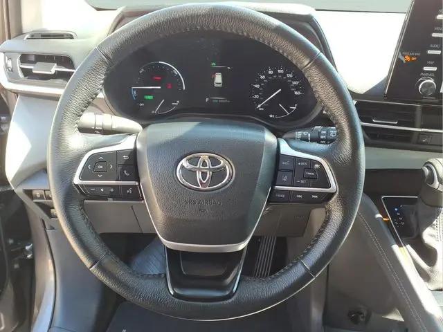 2023 Toyota Sienna XLE