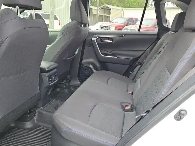 2023 Toyota RAV4 Hybrid SE