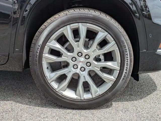 2026 GMC Acadia Denali FWD