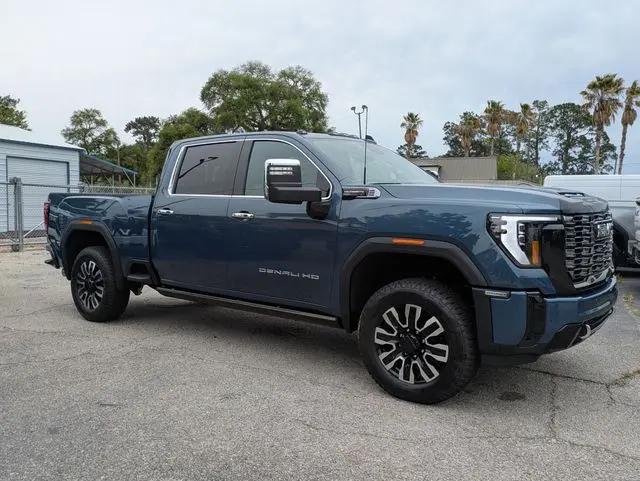 2026 GMC Sierra 2500HD Crew Cab, Standard Bed, Denali Ultimate, 4WD