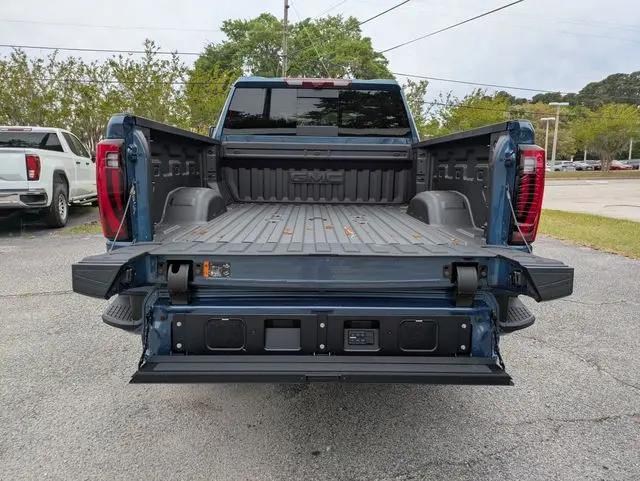 2026 GMC Sierra 2500HD Crew Cab, Standard Bed, Denali Ultimate, 4WD