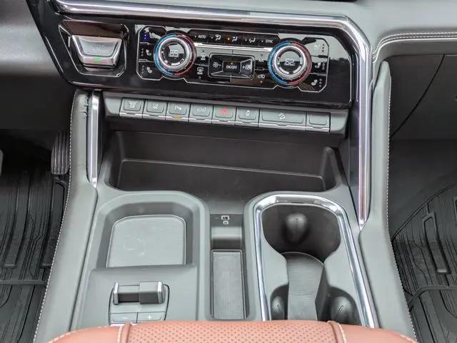 2026 GMC Sierra 2500HD Crew Cab, Standard Bed, Denali Ultimate, 4WD