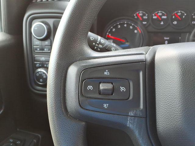2022 Chevrolet Silverado 1500 4WD Crew Cab Standard Bed Custom