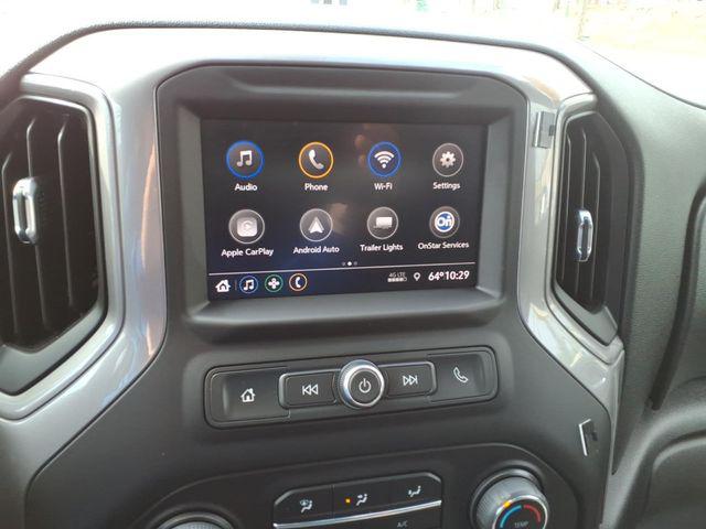 2022 Chevrolet Silverado 1500 4WD Crew Cab Standard Bed Custom