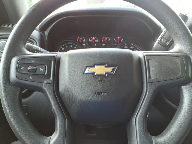 2022 Chevrolet Silverado 1500 4WD Crew Cab Standard Bed Custom