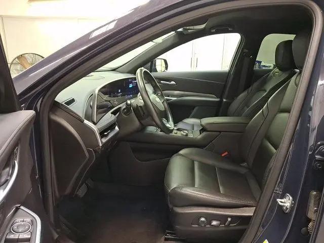 2025 Cadillac XT4 AWD Premium Luxury