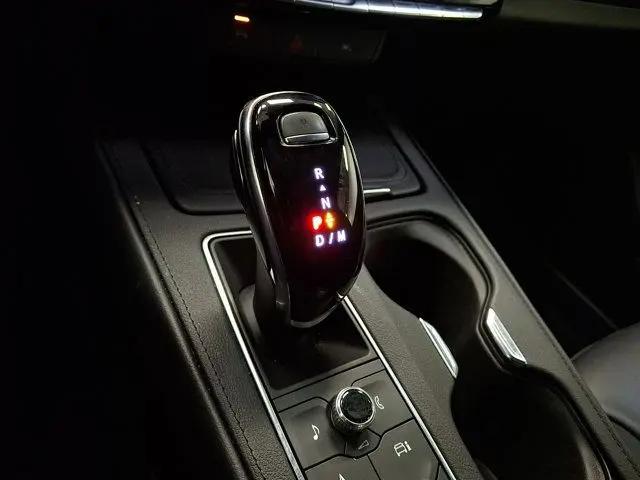 2025 Cadillac XT4 AWD Premium Luxury