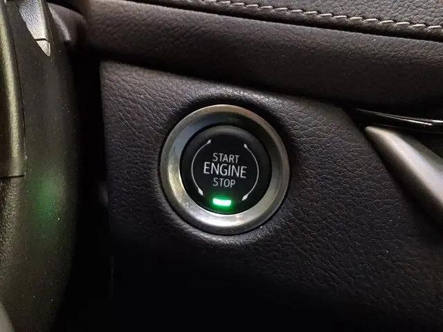 2025 Cadillac XT4 AWD Premium Luxury