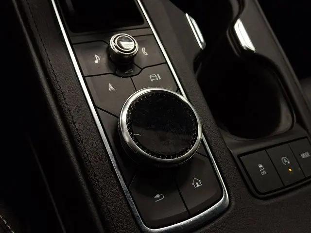 2025 Cadillac XT4 AWD Premium Luxury