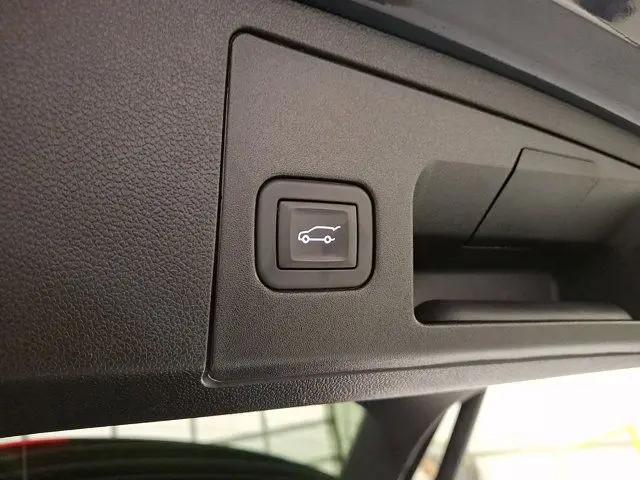 2025 Cadillac XT4 AWD Premium Luxury