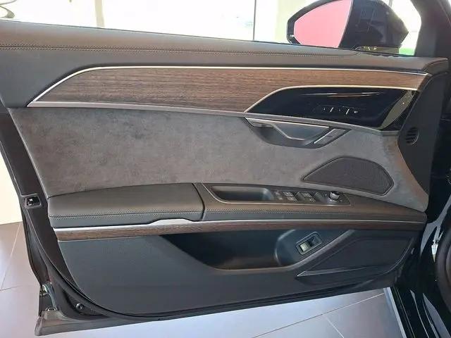 2026 Audi A8 55 TFSI quattro Tiptronic