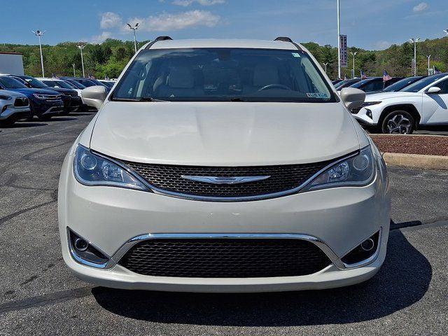 2017 Chrysler Pacifica Touring-L 2017 Chrysler Pacifica Touring-L