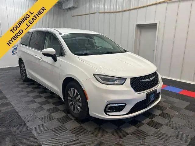 2023 Chrysler Pacifica Hybrid Touring L for sale in Syracuse, NY