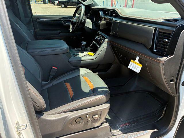 2024 GMC Sierra 1500 4WD Crew Cab Short Box AT4