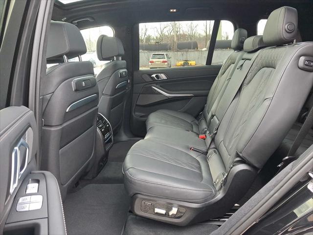 2025 BMW X7 M60i