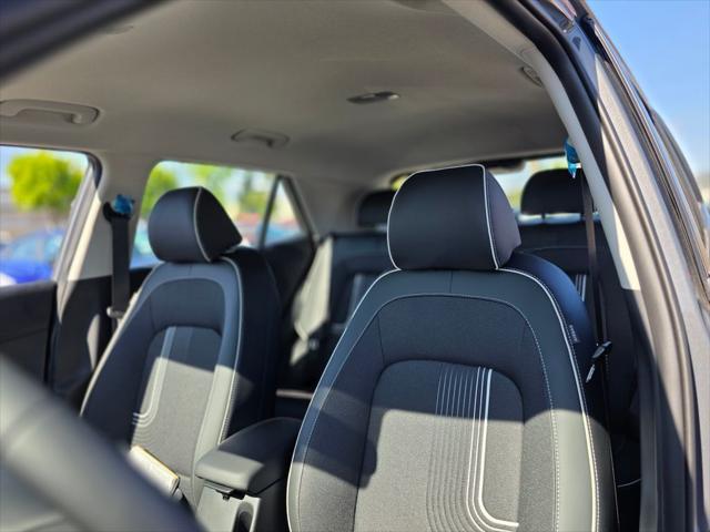 2026 Hyundai Venue SEL w/Two-Tone Roof