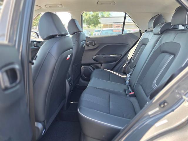 2026 Hyundai Venue SEL w/Two-Tone Roof