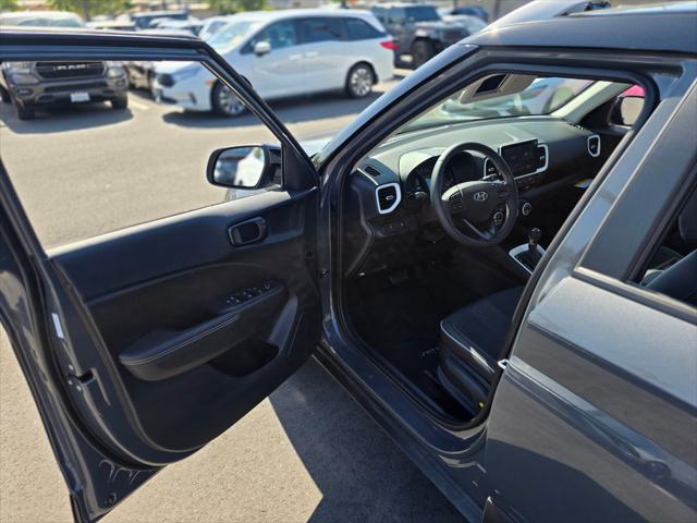 2026 Hyundai Venue SEL w/Two-Tone Roof
